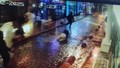 Suç makinesi seyyar satıcı Taksim'de kadın turiste hayatının kabusunu yaşattı