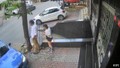 Gözü dönen psikopat otomobili eski eşinin üzerine sürdü