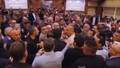 Meclis toplantısında ortalık karıştı: Üstüne yürüyüp, hakaret yağdırdılar!
