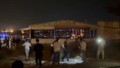 Duba restoranın halatları koptu, müşteriler ve personel suların ortasında kaldı