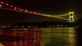 İstanbul'da köprüler şampiyon Galatasaray’ın renkleriyle ışıklandırıldı