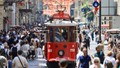 İstanbul'un 100 yaşında merdiven dayayan tarihi nostaljik tramvayı yenilendi