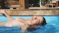 Demet Özdemir tatil sezonunu açtı: Bikinili pozlarını peş peşe paylaştı