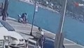 Çeşme sahilinde bir kişi motosikletiyle denize uçtu! Akılalmaz kaza saniye saniye kamerada