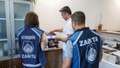 Dilencinin üstünden çıkan paralar say say bitmedi! Para sayma makinesine koydular