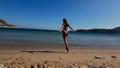 Serenay Sarıkaya bikinili tatil pozlarıyla yaz mevsimine veda etti, sosyal medya karıştı