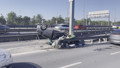 İstanbul'da feci kaza: Otomobil bariyerlere çarparak takla attı