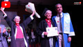 70 yaşında üniversiteden mezun oldu; diplomasını profesör oğlunun elinden aldı