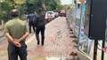 İstanbul'da sağanak sonrası korkutan manzara: Sokak trafiğe kapatıldı