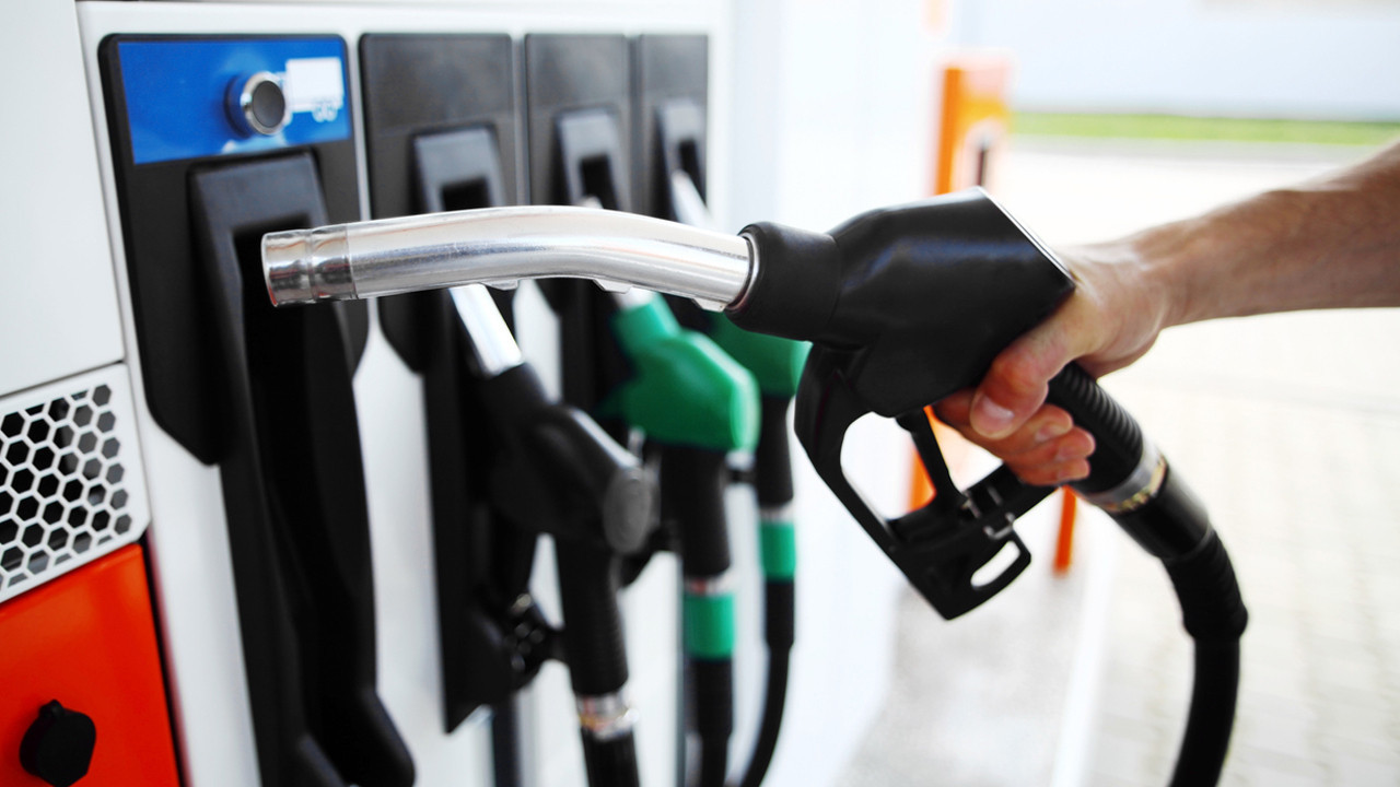 Akaryakıt fiyatlarında kırmızı alarm! Eşel mobil sistemi geri dönüyor