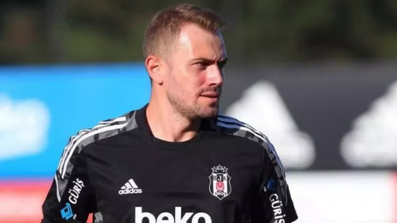 Kadro dışı bırakılmıştı... Beşiktaş ayrılığı açıkladı