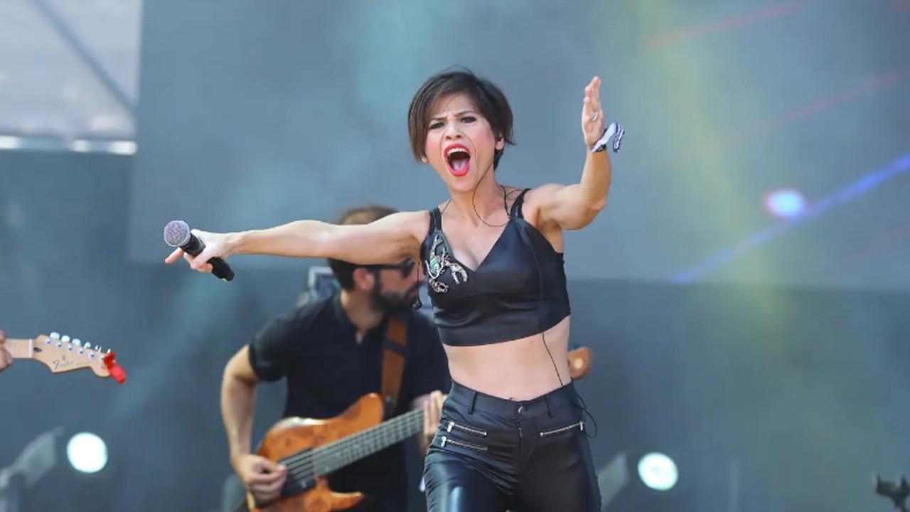 Ünlü şarkıcı Aydilge ameliyat oldu: ''Bugün kurtuluş günüm''