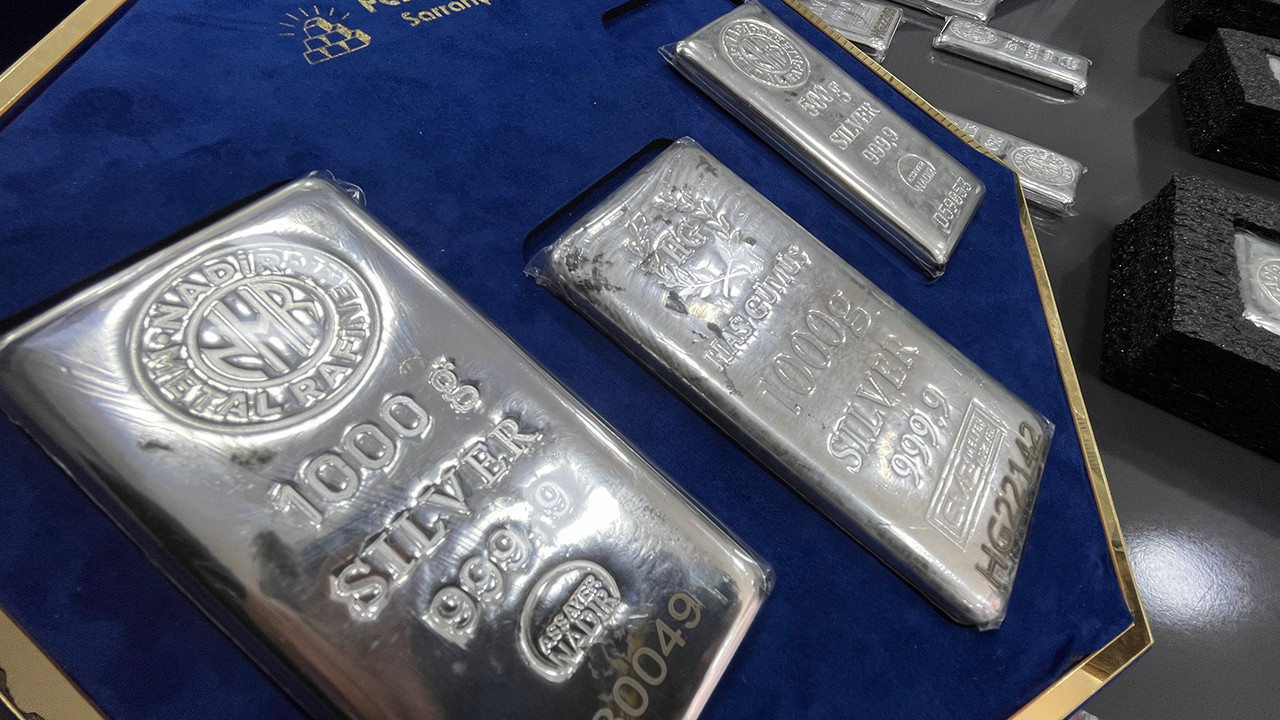 Dev banka açıkladı! Geçen yılın şampiyonu gümüş için yeni tahmin