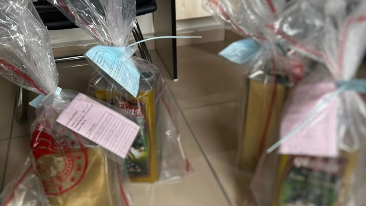 Natürel sızma zeytinyağı demişlerdi... İçinden çıkanlar şoke etti