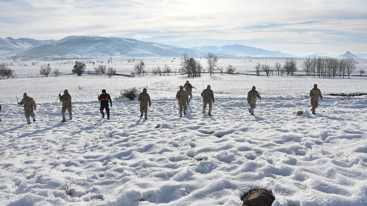Tam bir haftadır kayıp olarak aranıyor... Komandolar da sahaya indi