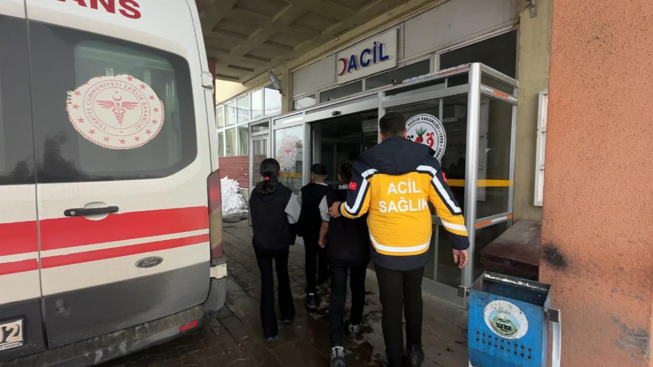 Okuldaki ''Yerli Malı Haftası'' etkinliği hastanede bitti: 40 öğrenci zehirlendi