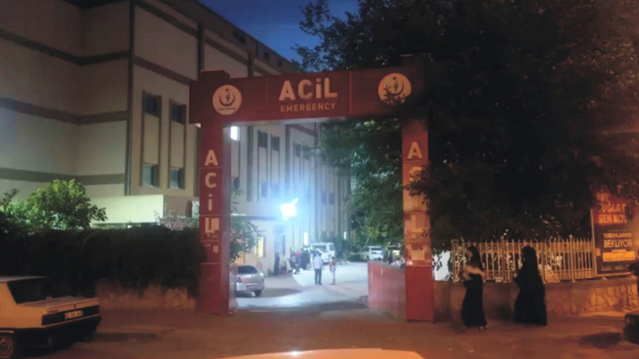 Sokak ortasında koca dehşeti: Eşini bıçaklayarak öldürdü!