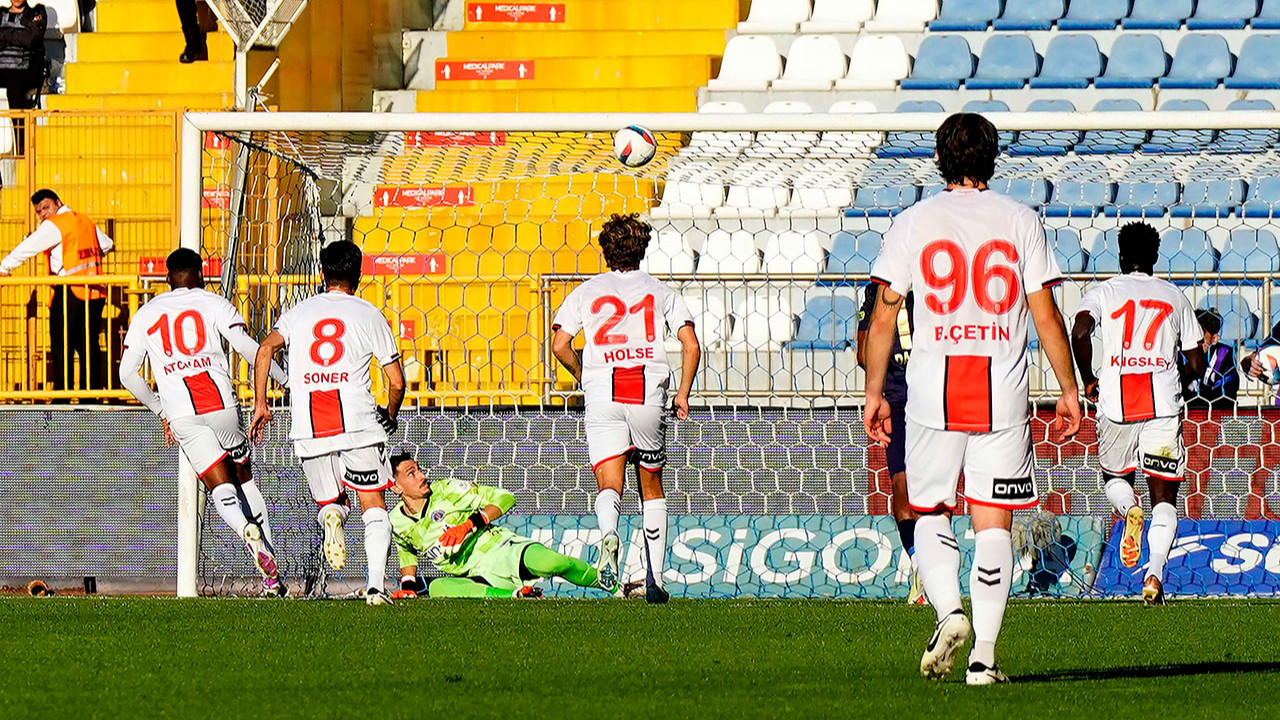 8 dakikada 2 penaltının kaçtığı Süper Lig maçına şike soruşturması