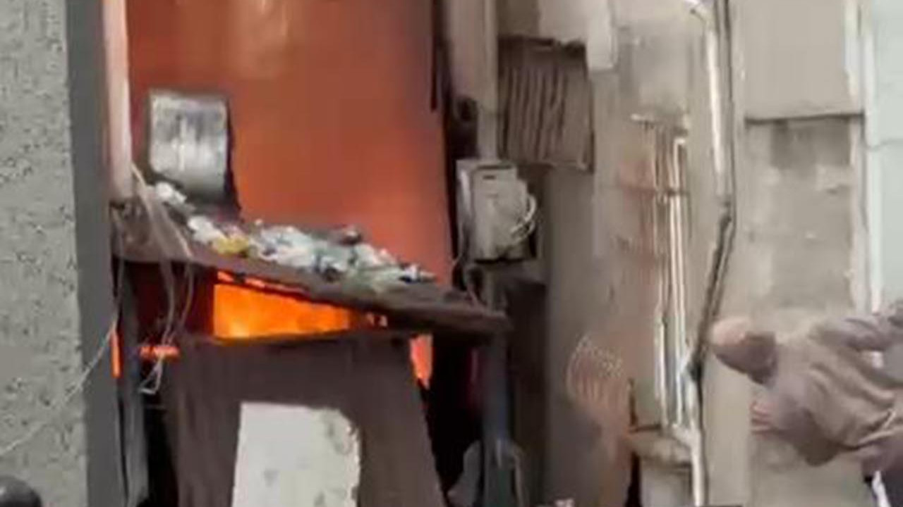 İstanbul'da 5 katlı binada korkutan yangın