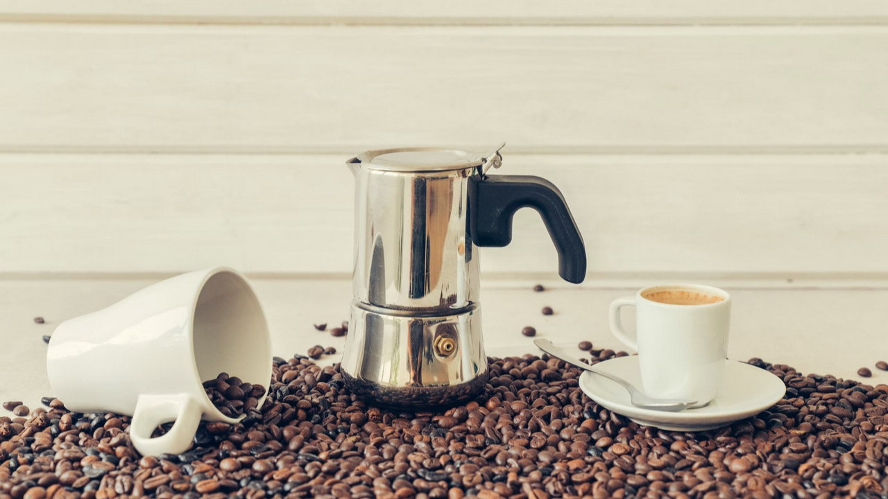 Kültürel Lezzeti Yaşayın: Türk Kahvesi Makinesi ile Geleneksel Deneyim