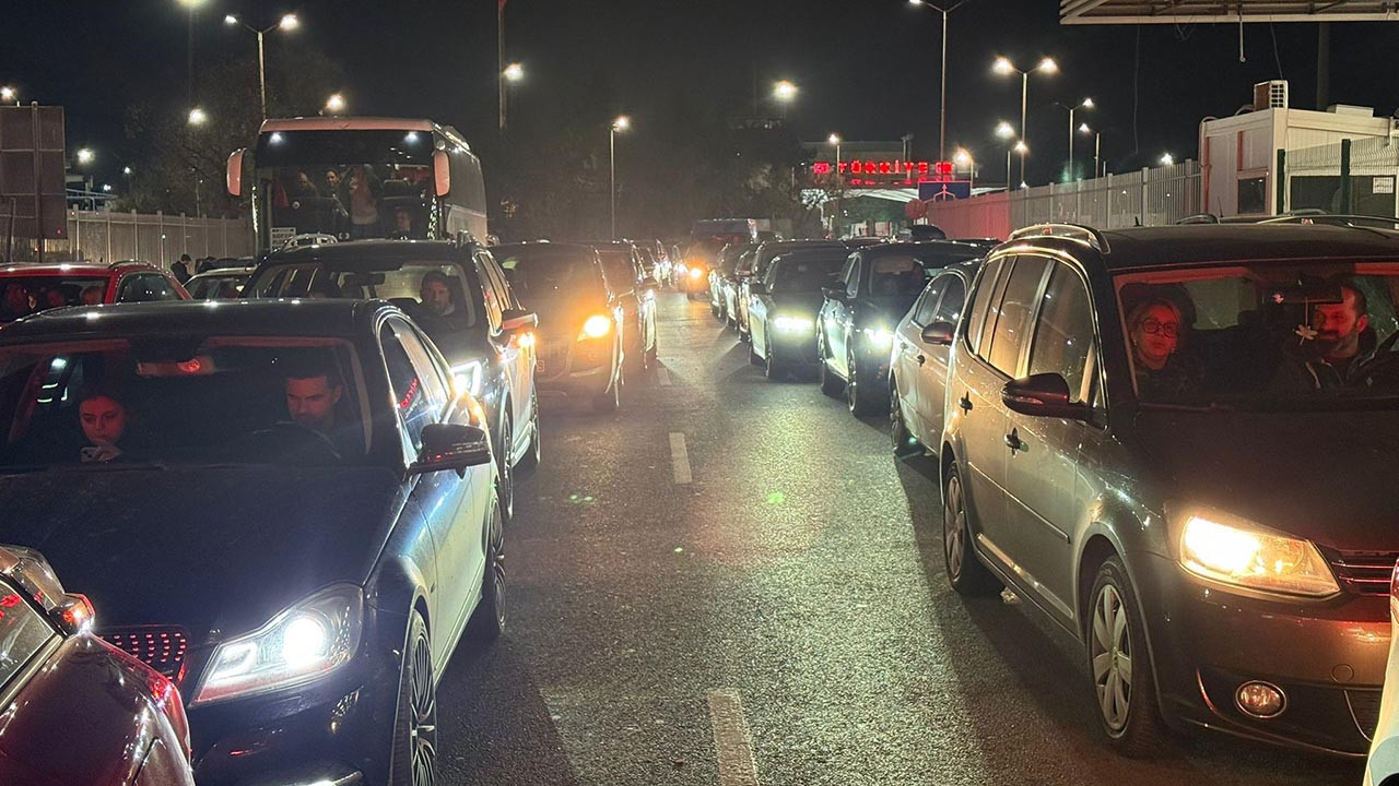 Türkiye onlara cennet... Yılbaşı öncesi akın akın geldiler! Uzun kuyruklar oluştu