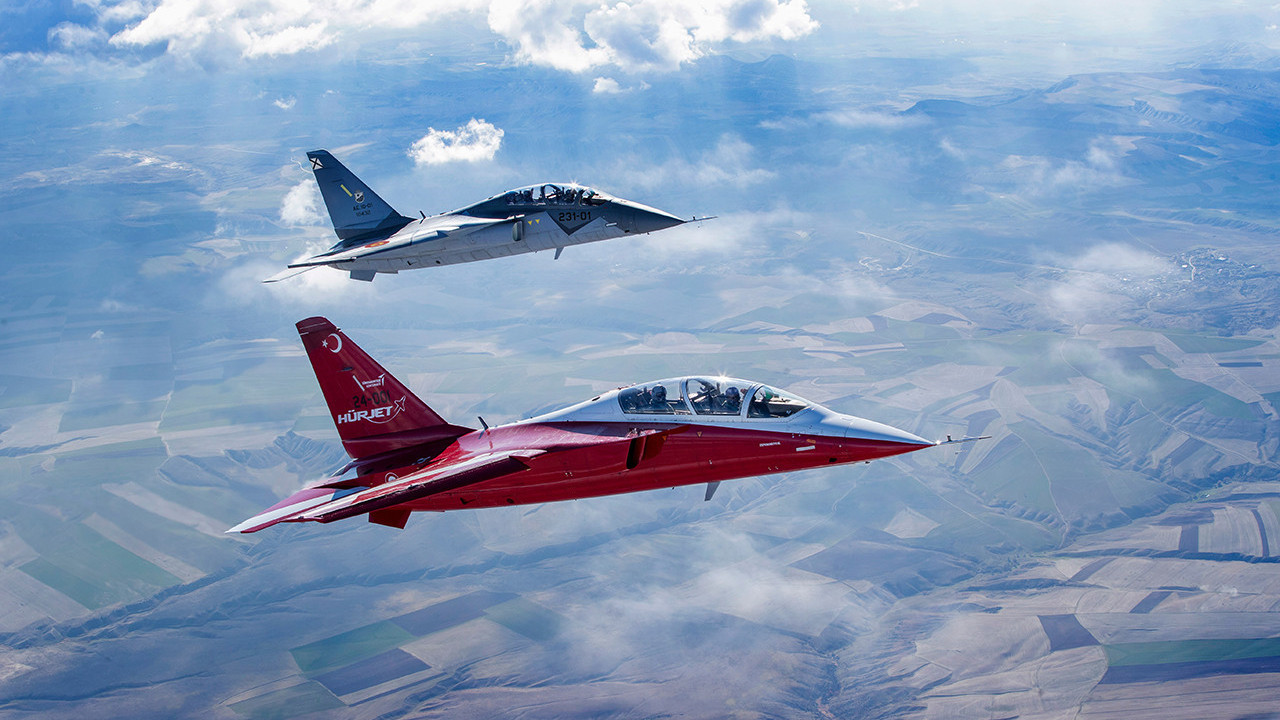 Milli gururumuz HÜRJET İspanya'ya uçuyor! İmzalar atıldı