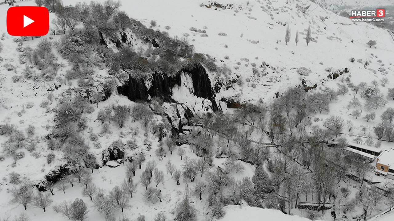 Türkiye'nin eşsiz güzelliği dev şelalesi dondu; ortaya bu büyüleyici manzara çıktı