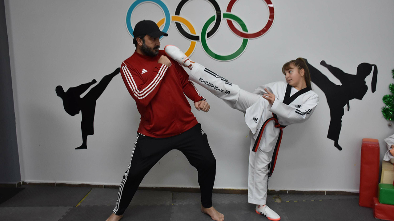 Bir dünya şampiyon yetişiyor... Baba kızın yeni hedefi Dünya Şampiyonluğu...