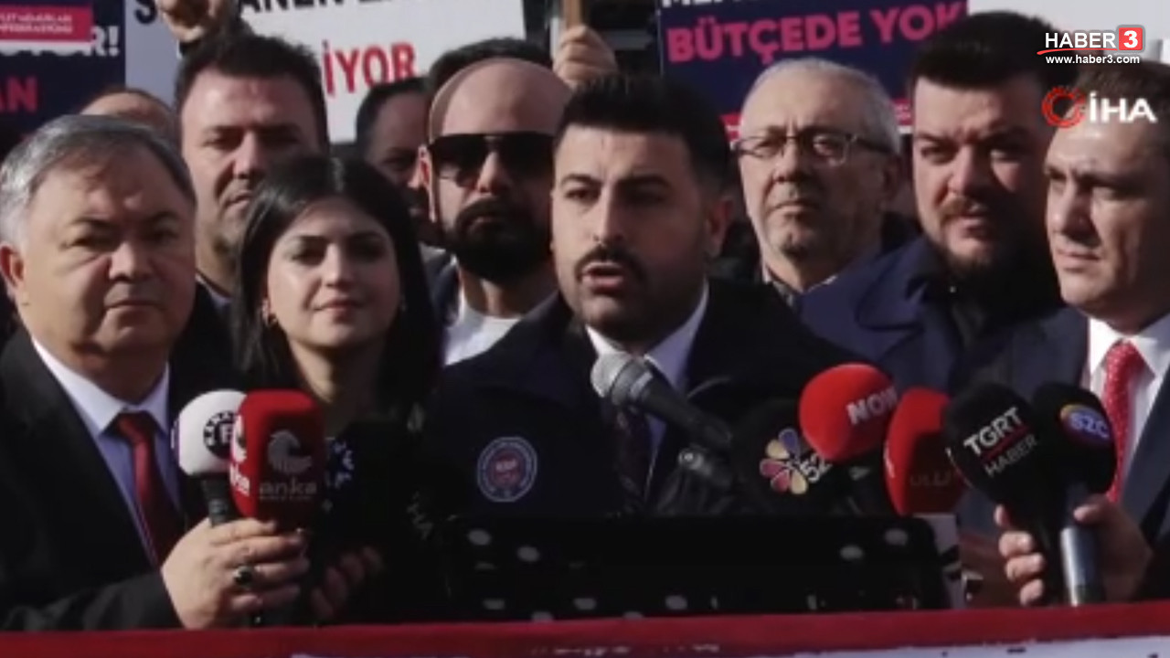 Ankara'da ''geçinemiyoruz'' eylemi: Memur ve emekliler refah payı talebini açıkladı