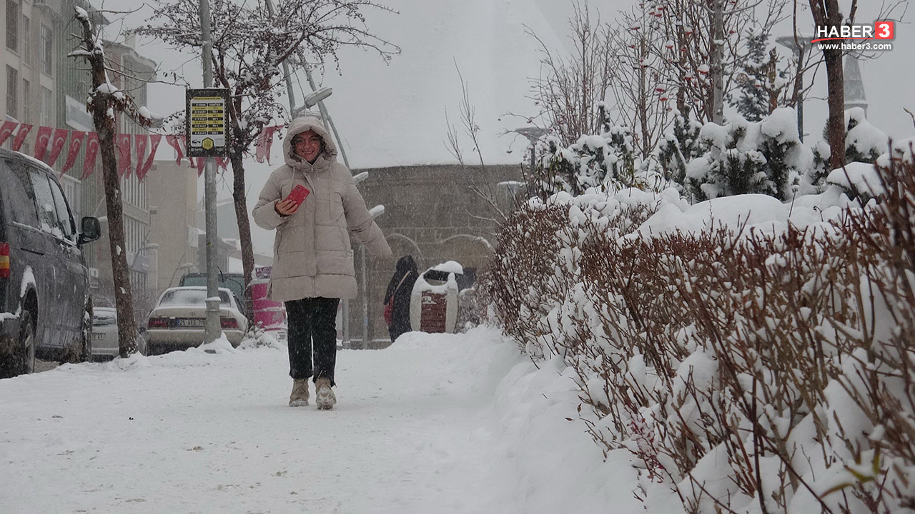 İstanbul yeniden karlar altında kalacak... İstanbul'a yeni kar yağışı için tarih verildi