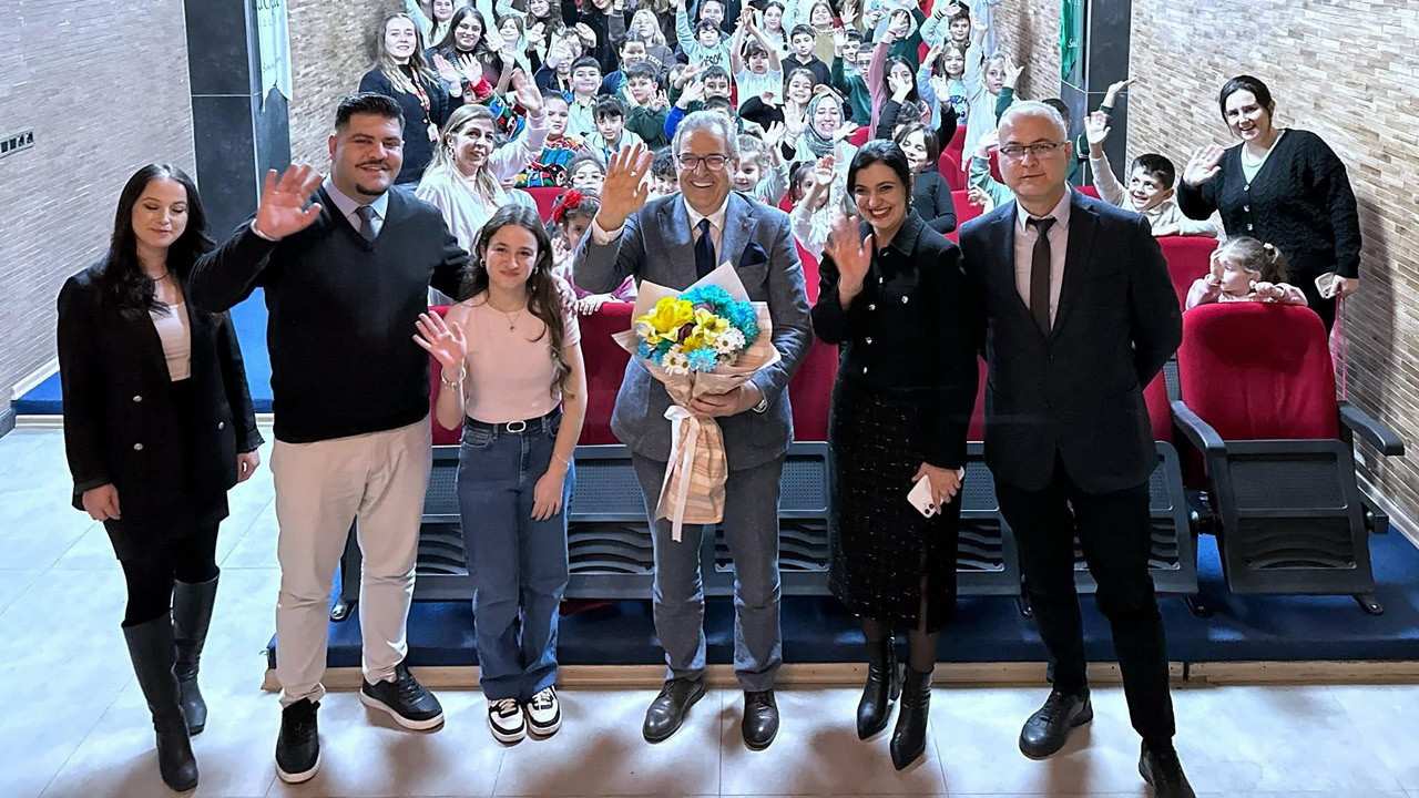 Bandırma Belediye Başkanı Dursun Mirza öğrencilerin sorularını yanıtladı