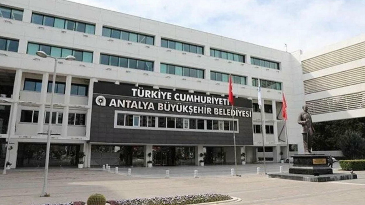 Antalya Büyükşehir Belediyesi'ne operasyon; çok sayıda gözaltı var