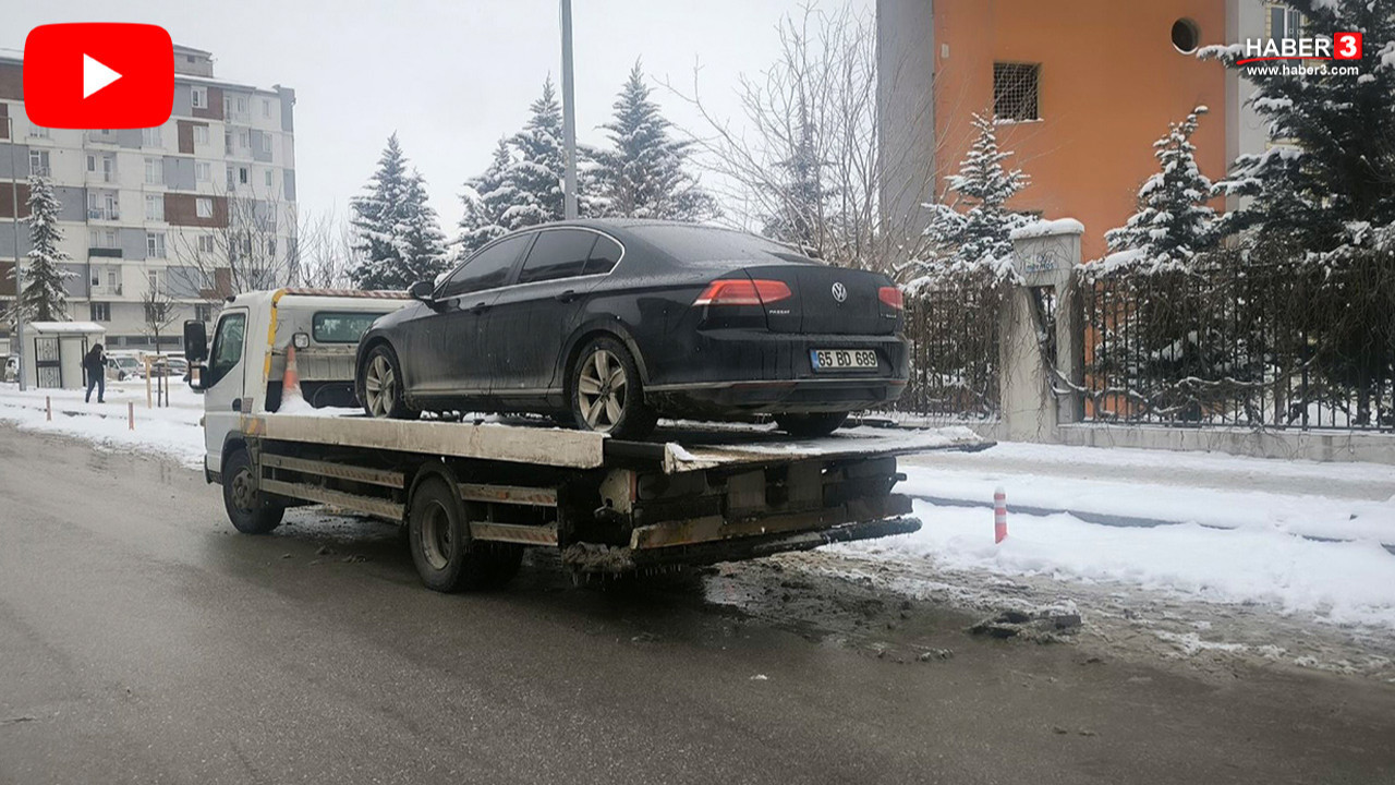 Belediye başkanının resmi aracına trafikte haciz konuldu