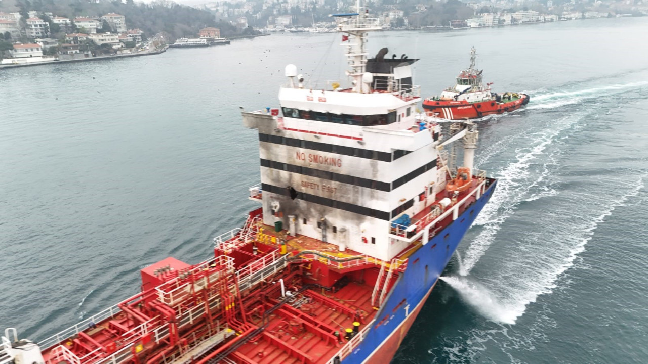 Rusya'nın Ukrayna'da vurduğu Türk gemisi İstanbul Boğazı'nda