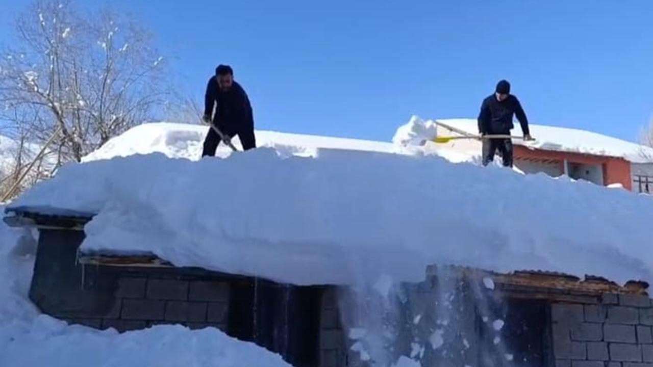 Kara kış kenti esir aldı: Kar kalınlığı 2 metreyi aştı!