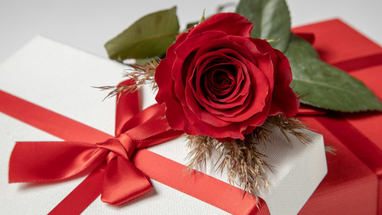 Sevgililer Günü Yaklaşırken Erkekler İçin Hediye Kararsızlığı Artıyor