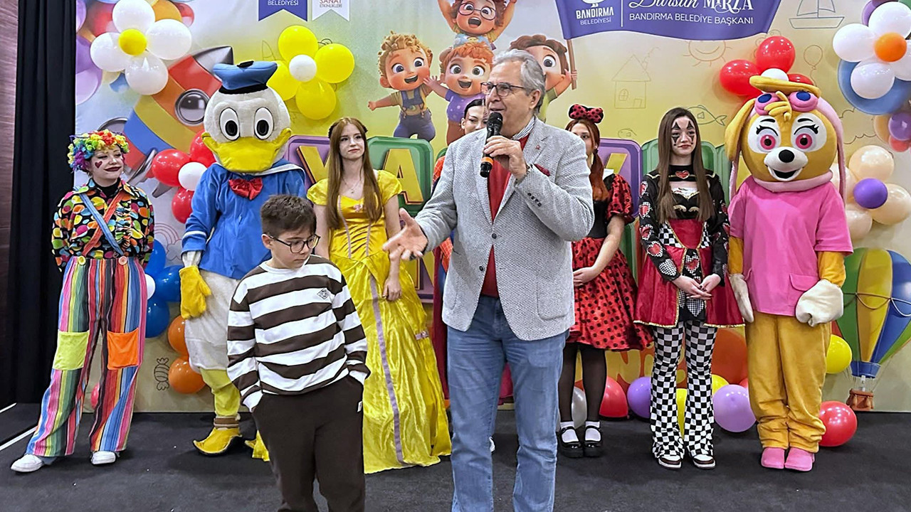 Bandırma Belediyesi’nden çocuklara yarıyıl şenliği