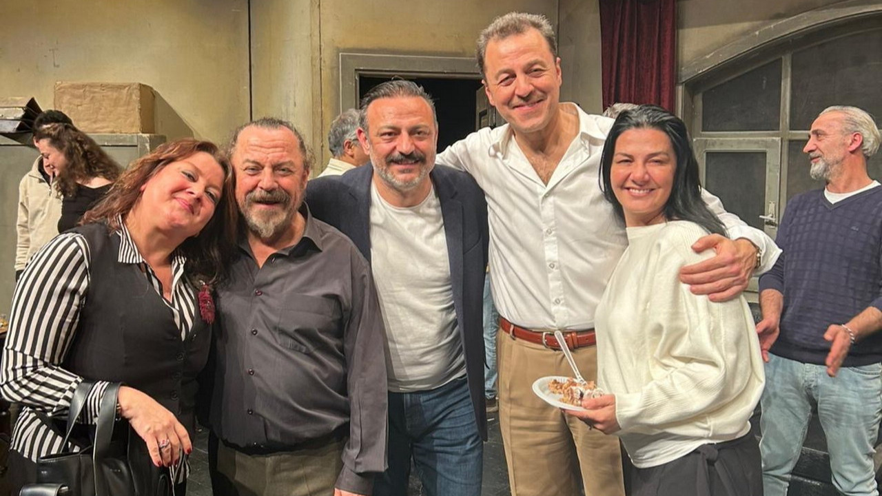 Devlet Tiyatrosu'nun unutulmaz oyunu Profesyonel son kez Küçükçekmece'de sahnedeydi