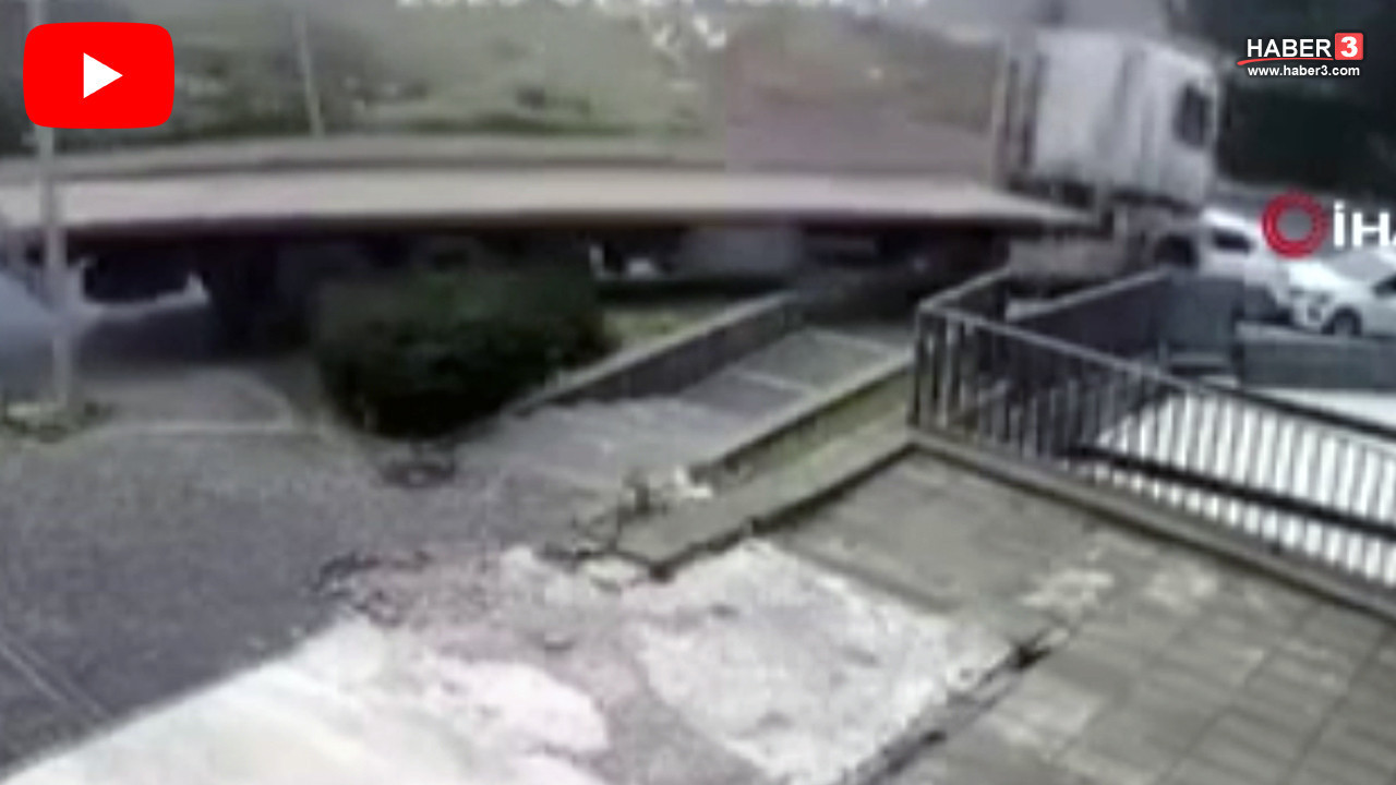 Sürücüsüz tır bir anda hareket etmeye başlayıp yol üstündeki araçları ezip geçti