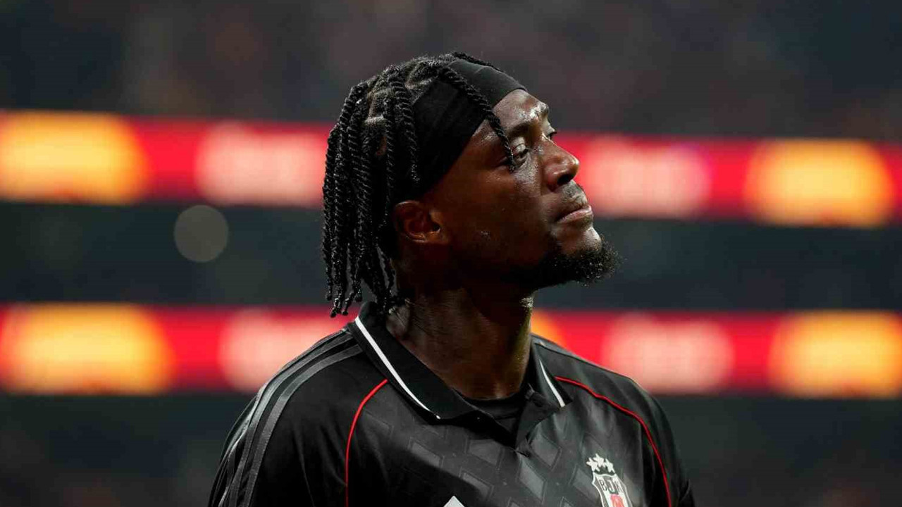 Beşiktaş ayrılığı duyurdu: Yıldız futbolcu İngiltere yolcusu!