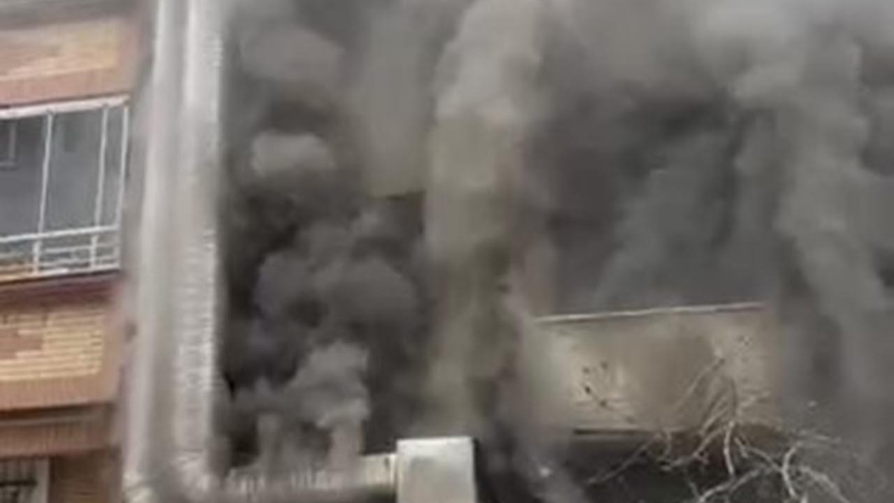 İstanbul'da korkutan yangın: Bina tahliye edildi