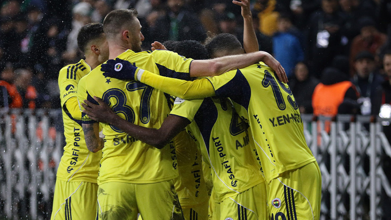 Fenerbahçe'nin UEFA Avrupa Ligi kadrosu belli oldu: İki yeni transfer listede yok!