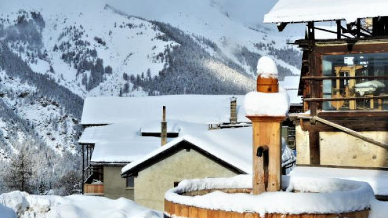 Beyaz cennet kana bulandı: Çığ 2 kayakçının ölümüne yol açtı