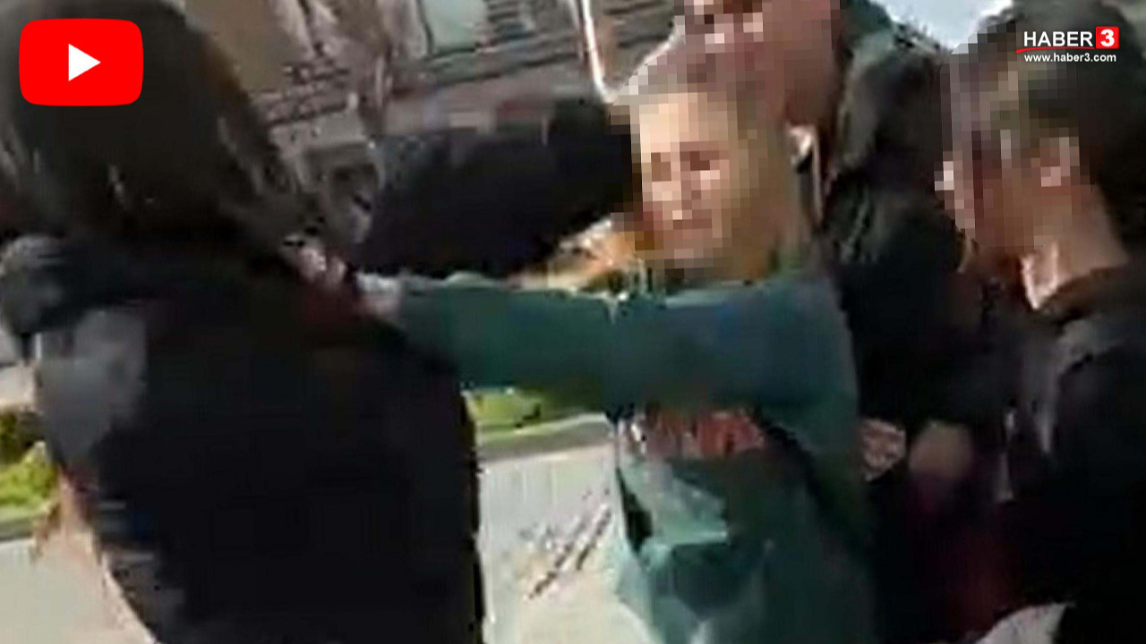 Okul çıkışı yine akran şiddeti... Ne yapıyorsunuz çocuklar ne yapıyorsunuz ?