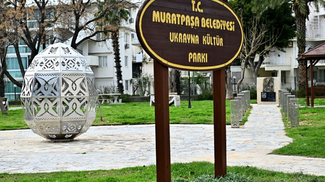 Muratpaşa Ukrayna Kültür Parkı, Kievli öğrencilerin tasarımlarıyla yenilendi