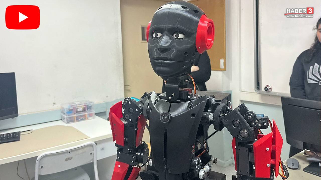 O yapay zeka destekli, insansı robot Altan... Kendisini geliştiren öğrencilere rehber oldu