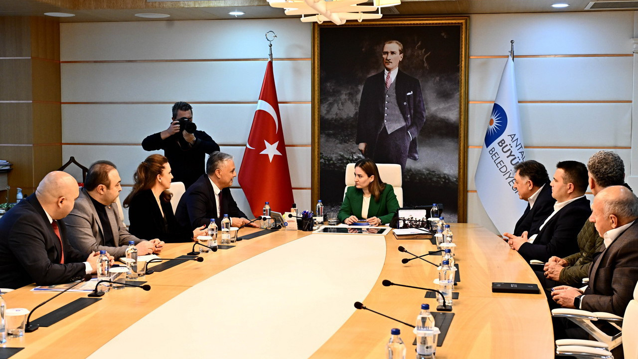 Muratpaşa'nın Gold Town Gıda Güvenliği ve Hijyen Sertifika Programı büyüyor