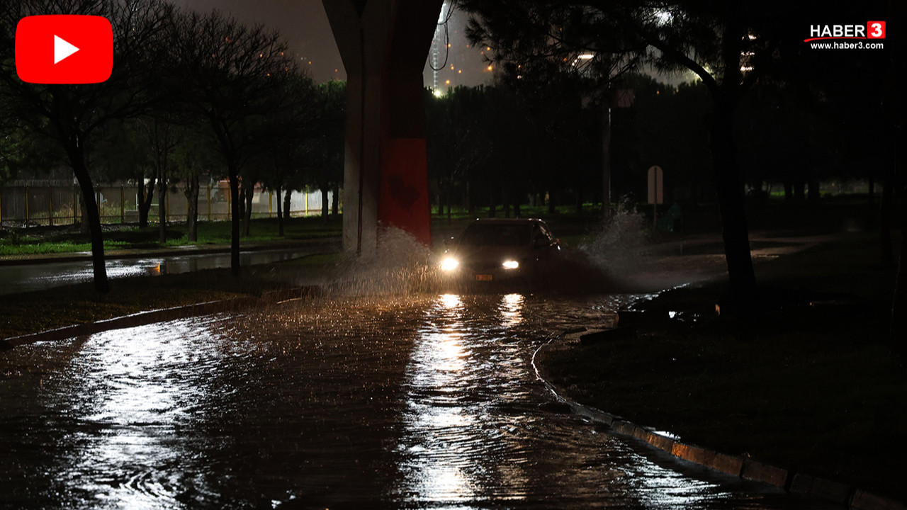 Sağanak fena vurdu; İzmir'de yollar, kaldırımlar sular altında kaldı