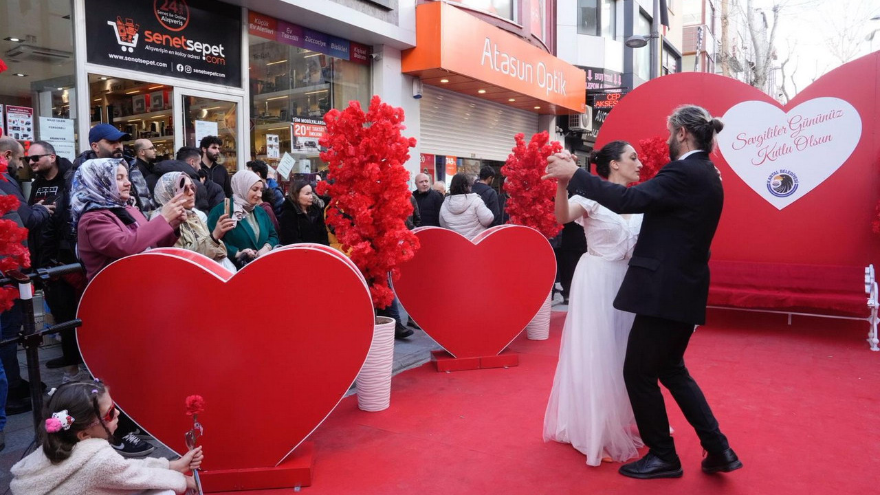 Kartal’da Sevgililer Günü Coşkusu