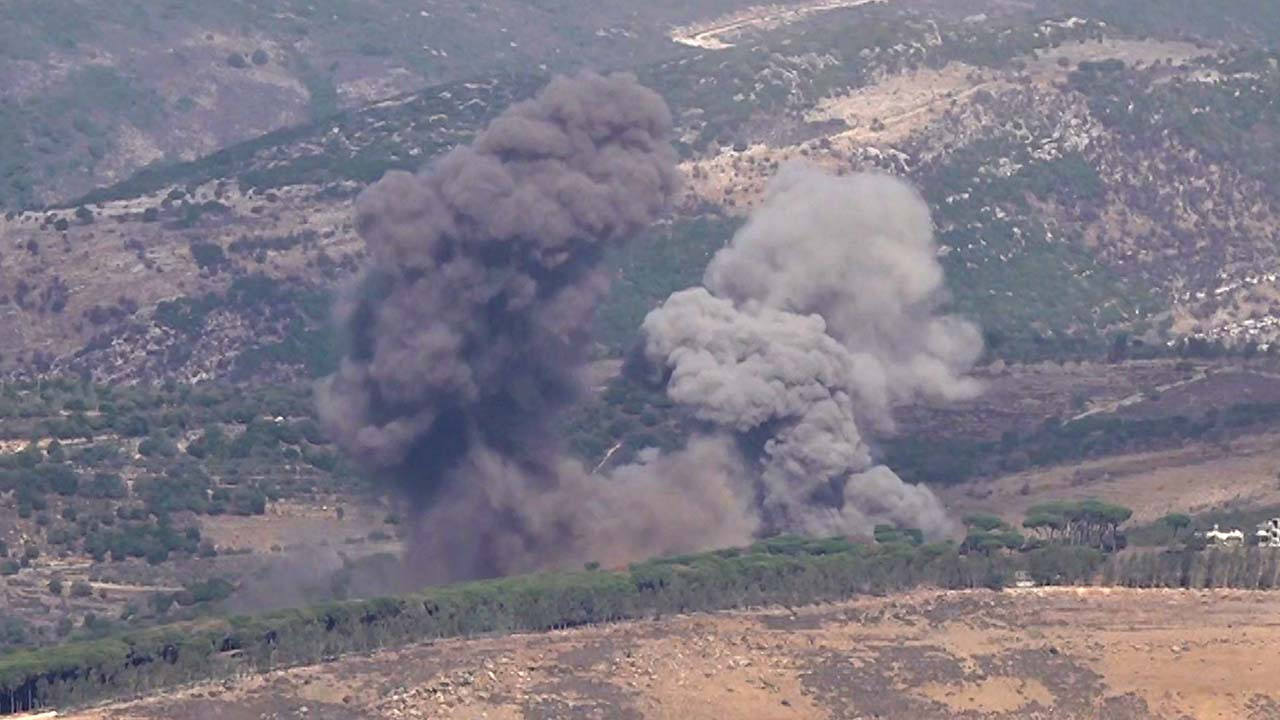 İsrail'den Lübnan'a peş peşe saldırı: 10 can kaybı var!